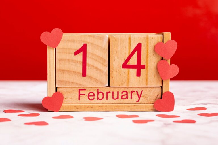 Para celebrar este día de los enamorados, desde el 01 al 14 de febrero  podrán llevar el Oso de San Valentín (40462) por $1.000* al realizar…